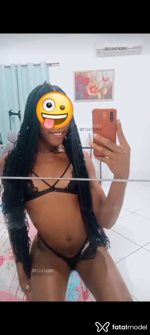 Acompanhante não-binário morena (o) de olhos pretos - Aniinha Nifetiinha Acompanhante não-binário morena (o) de olhos pretos - Aniinha Nifetiinha