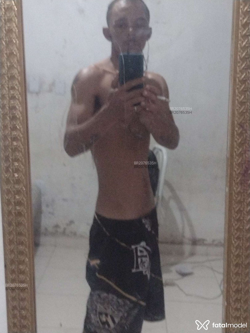 Acompanhante homem morena (o) de olhos pretos em Nova Iguaçu - Farias