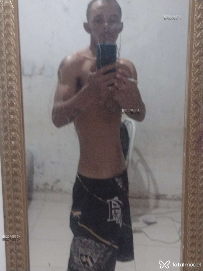 Acompanhante homem morena (o) de olhos pretos em Nova Iguaçu - Farias
