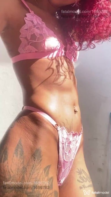 Acompanhante mulher ruiva (o) de olhos castanhos em Uberaba Acompanhante mulher ruiva (o) de olhos castanhos em Uberaba - Ariel
