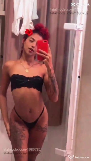 Acompanhante mulher ruiva (o) de olhos castanhos em Uberaba Acompanhante mulher ruiva (o) de olhos castanhos em Uberaba - Ariel