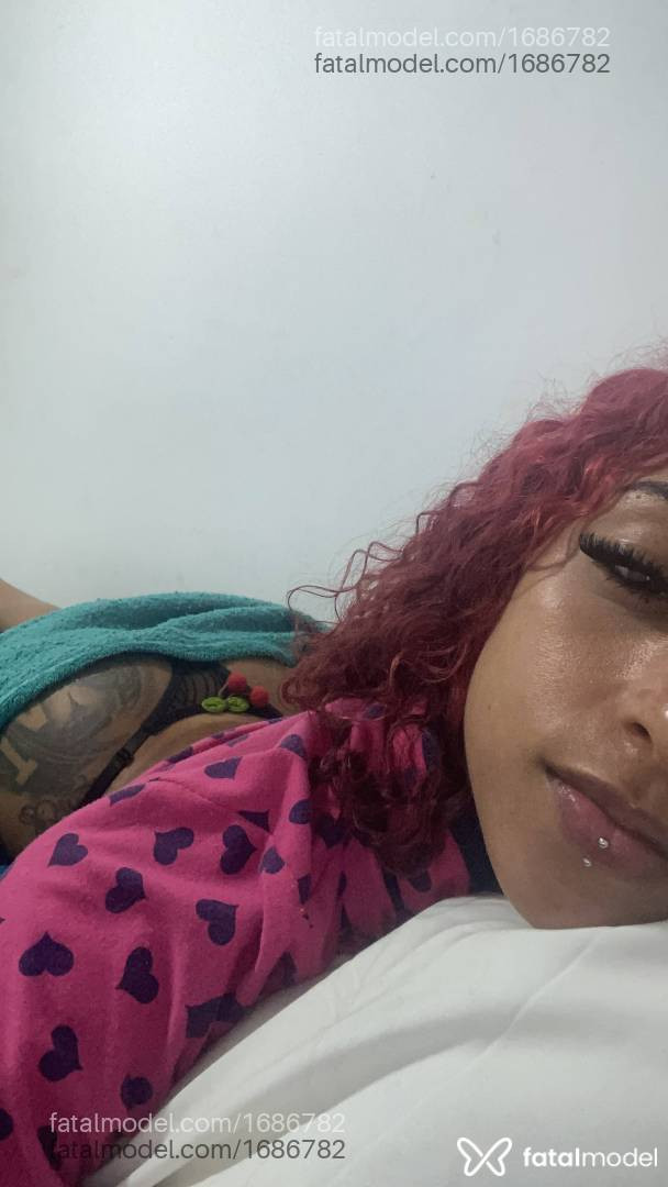 Acompanhante mulher ruiva (o) de olhos castanhos em Uberaba - Ariel
