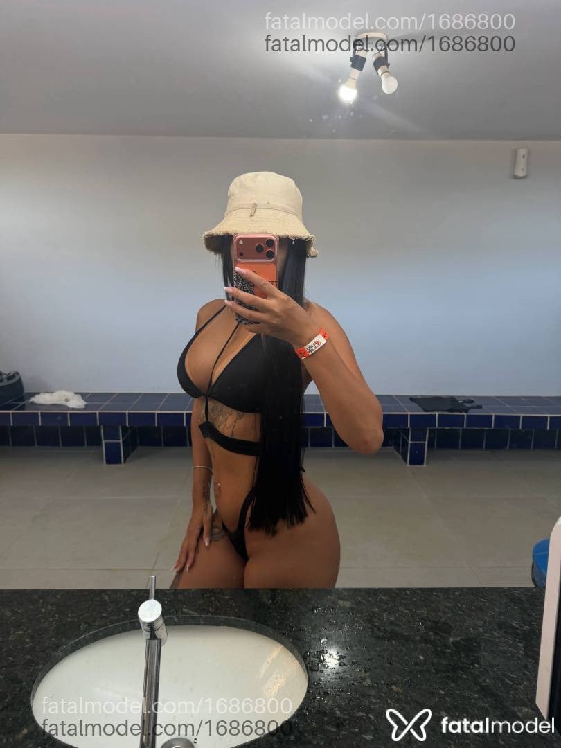 Acompanhante mulher morena (o) de olhos castanhos - Laura