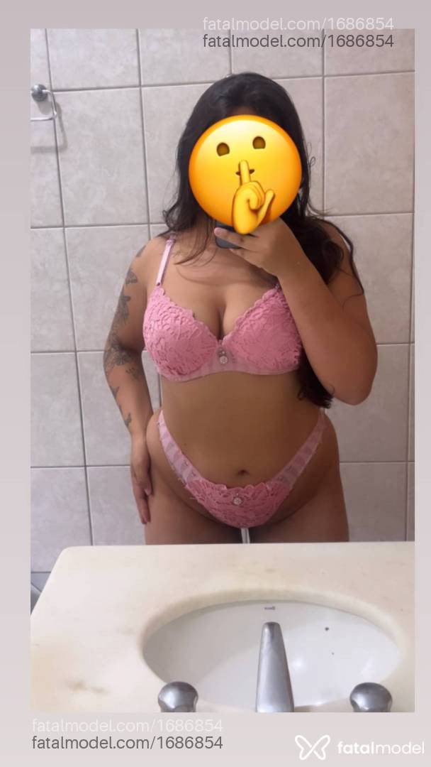 Acompanhante mulher morena (o) de olhos castanhos - Kiara Vasconcellos