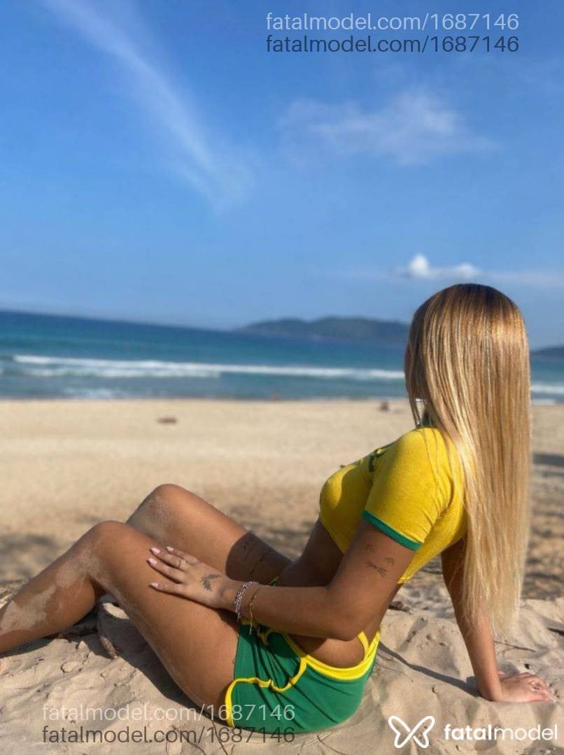 Acompanhante mulher loira (o) de olhos castanhos em Florianópolis Acompanhante mulher loira (o) de olhos castanhos em Florianópolis - Mariazinha