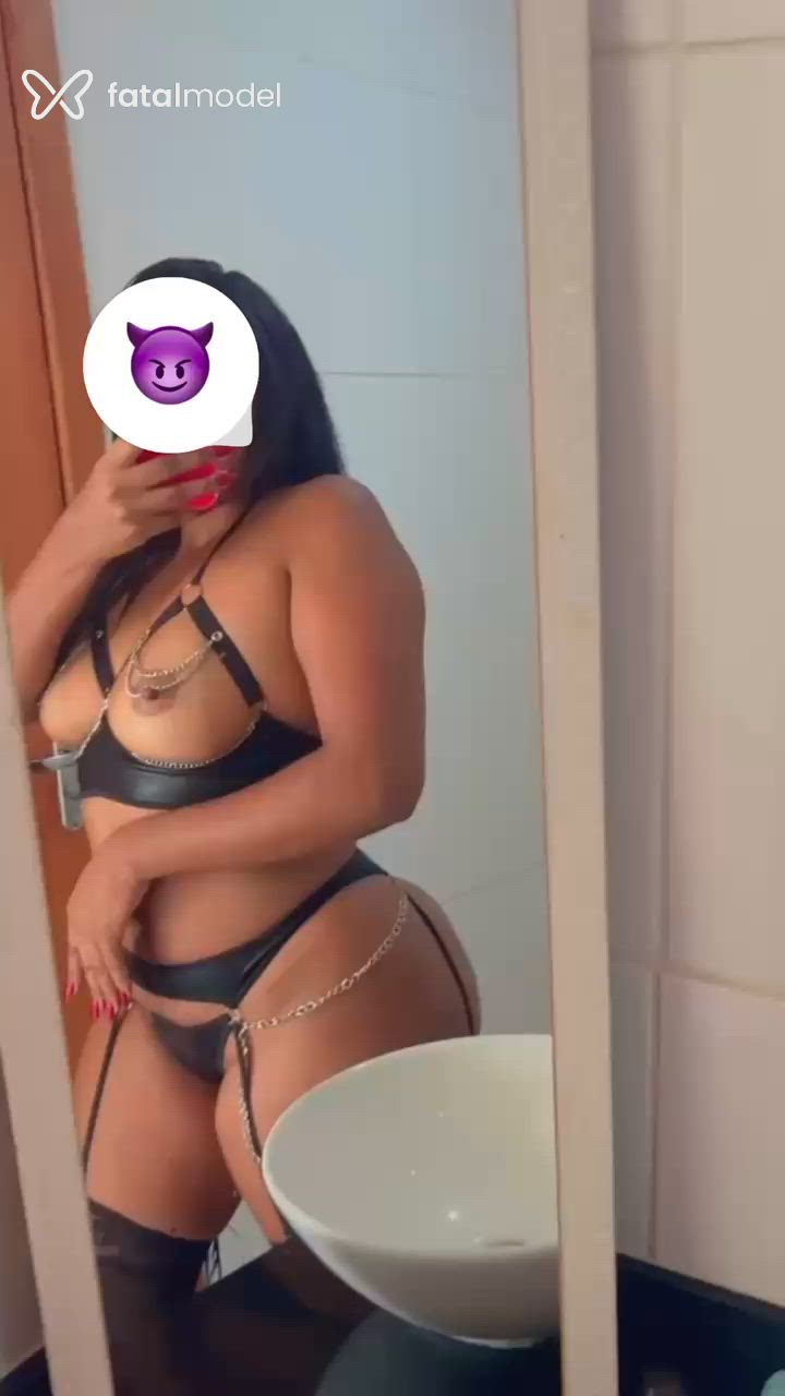 Acompanhante mulher morena (o) de olhos pretos em Lavras Acompanhante mulher morena (o) de olhos pretos em Lavras - Katte índinha