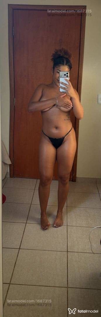 Acompanhante mulher morena (o) de olhos castanhos em Rio Verde - LylaMaria