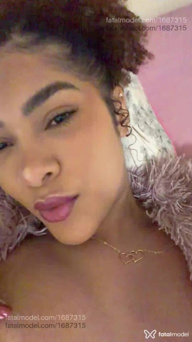 Acompanhante mulher morena (o) de olhos castanhos - LylaMaria