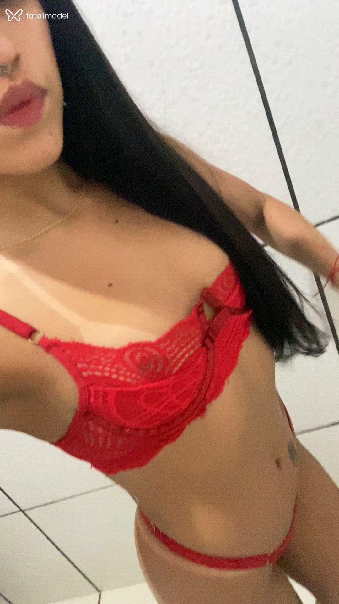 Acompanhante mulher morena (o) de olhos castanhos - Danni