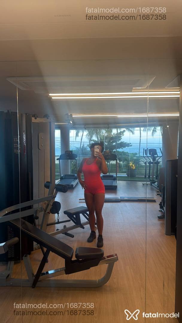 Acompanhante mulher morena (o) de olhos castanhos em João Pessoa - Thaís melo