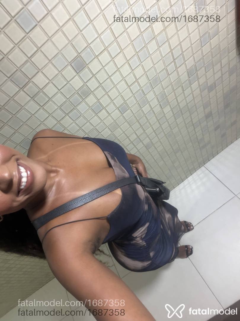 Acompanhante mulher morena (o) de olhos castanhos - Thaís melo