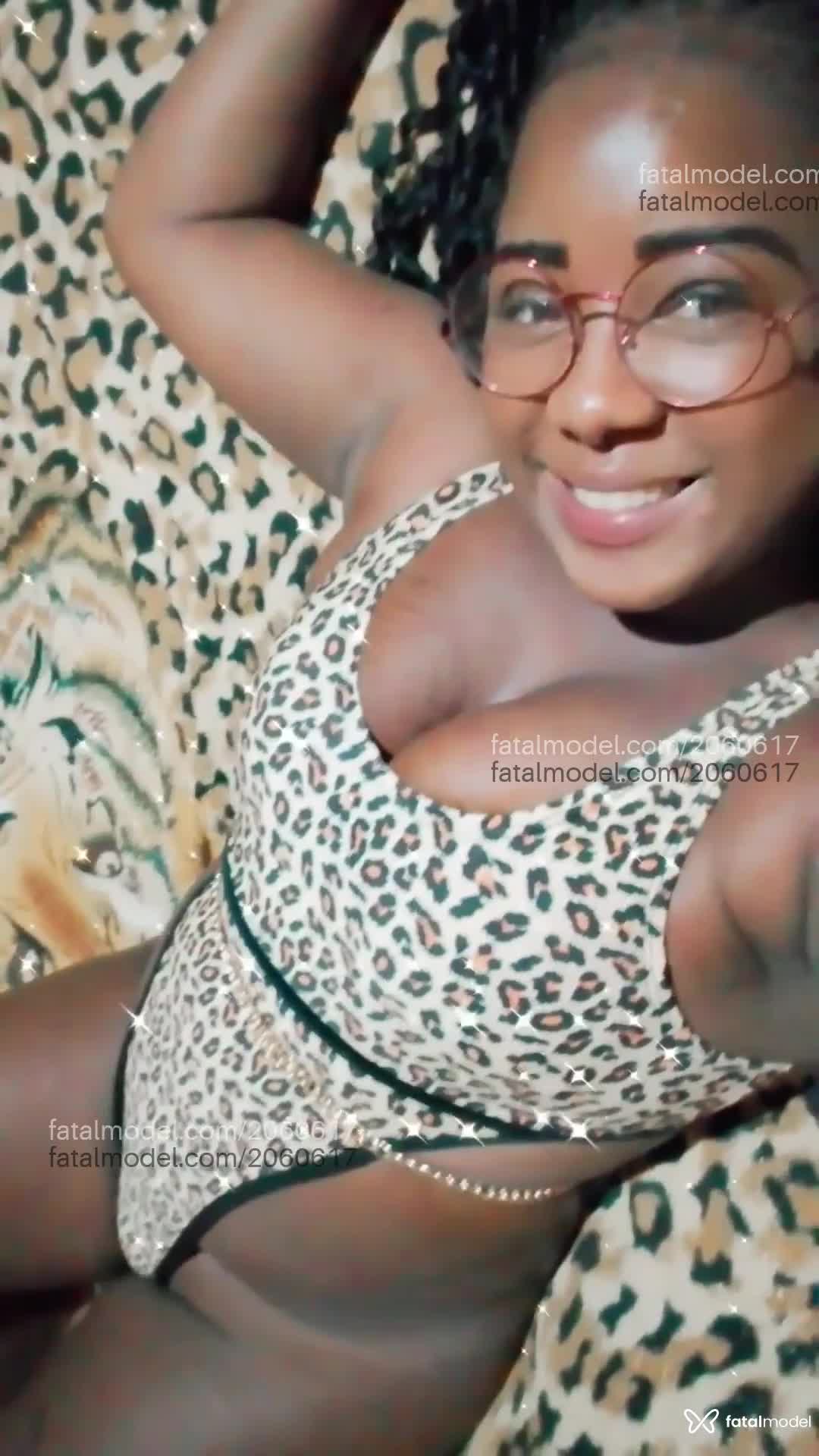 Acompanhante mulher morena (o) de olhos pretos em Nova Iguaçu - Thalia