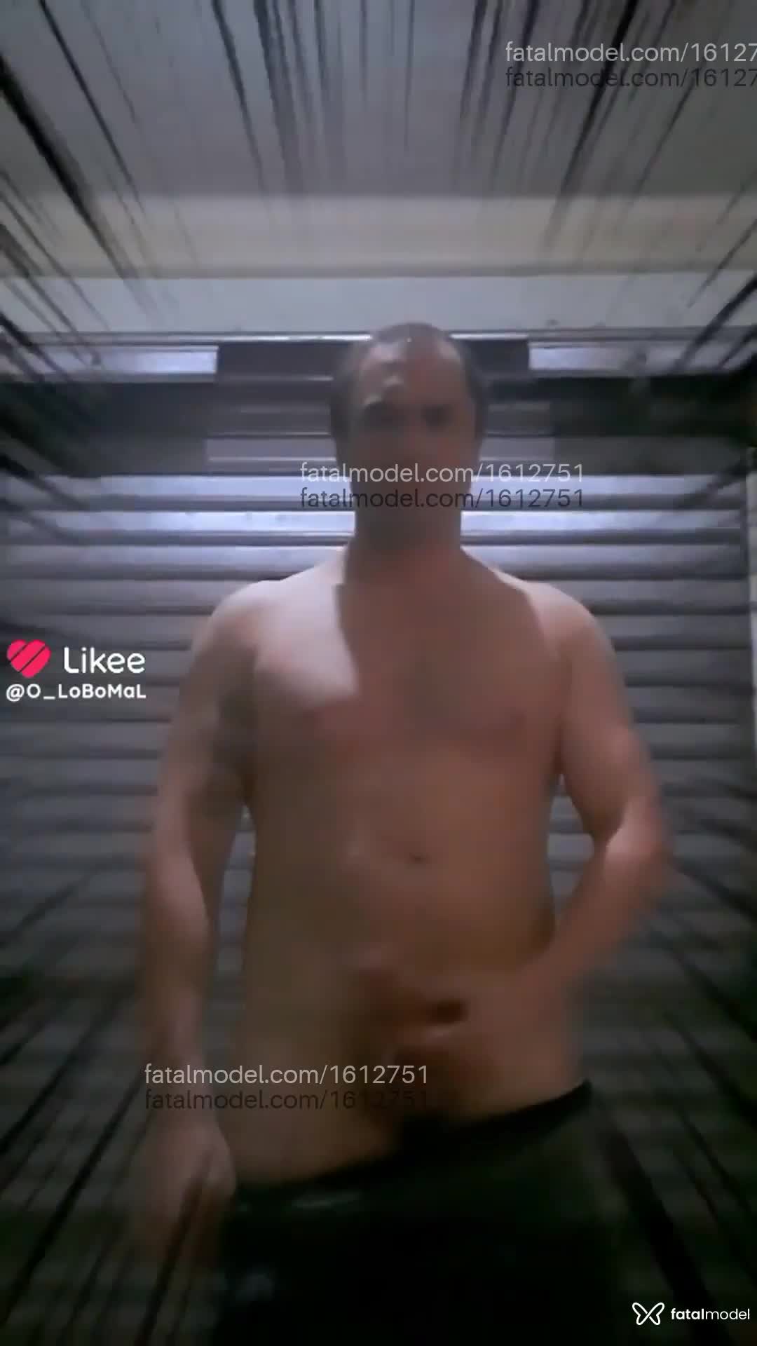 Acompanhante homem com cabelo castanho de olhos verdes em Poços de Caldas Acompanhante homem com cabelo castanho de olhos verdes em Poços de Caldas - LoboMal