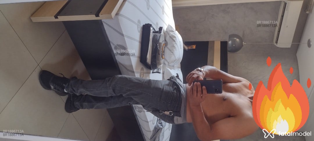 Acompanhante homem morena (o) de olhos castanhos em São Paulo - Richard junior