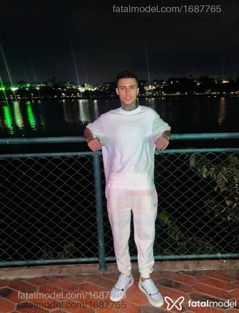 Acompanhante homem morena (o) de olhos castanhos em São Paulo - Lucas Spacer
