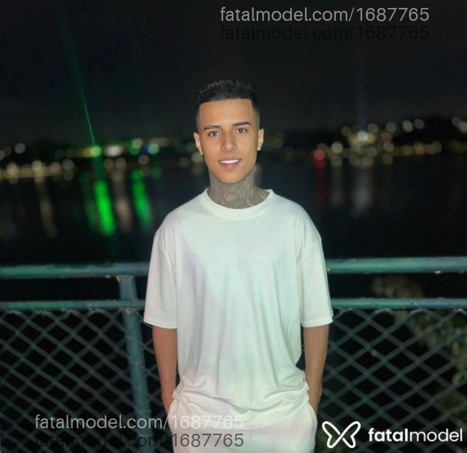 Acompanhante homem morena (o) de olhos castanhos em São Paulo - Lucas Spacer