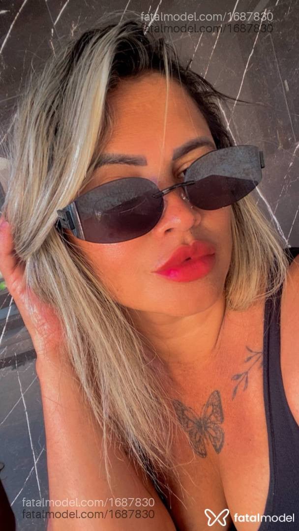 Acompanhante mulher loira (o) de olhos pretos em Parauapebas - Deborah