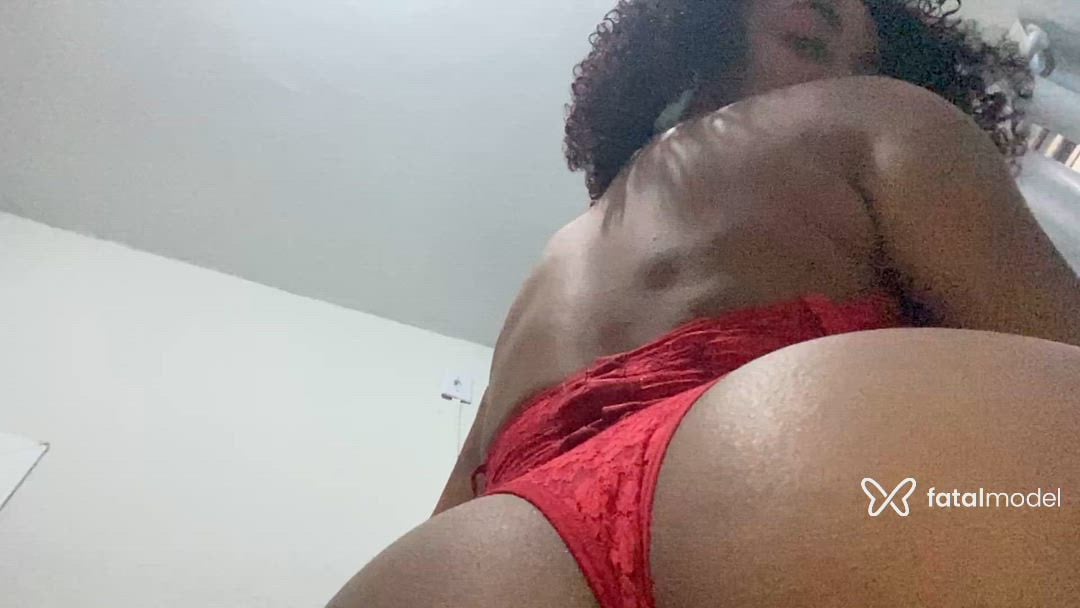 Acompanhante mulher com cabelo castanho de olhos pretos - Ebony