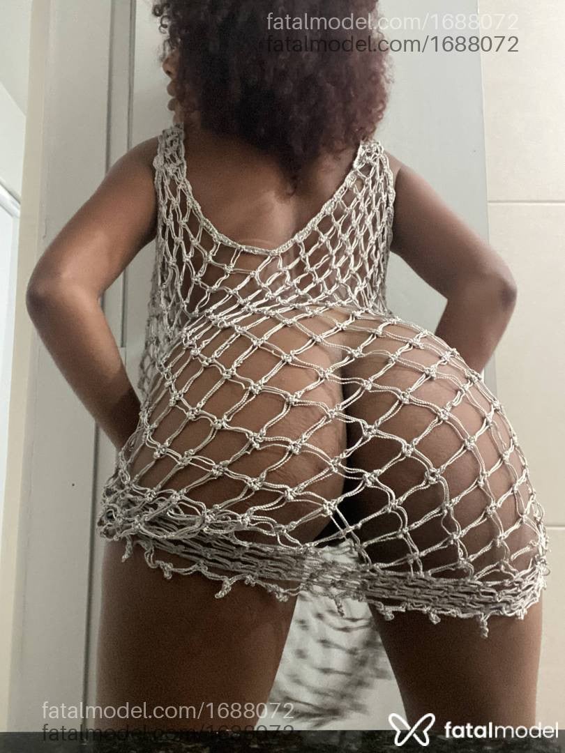 Acompanhante mulher com cabelo castanho de olhos pretos em Volta Redonda - Ebony