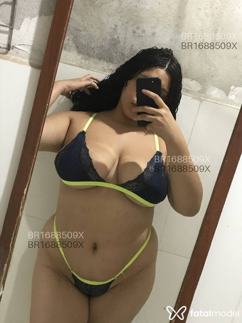 Acompanhante mulher morena (o) de olhos castanhos em São Paulo Acompanhante mulher morena (o) de olhos castanhos em São Paulo - Alessandra Mattos