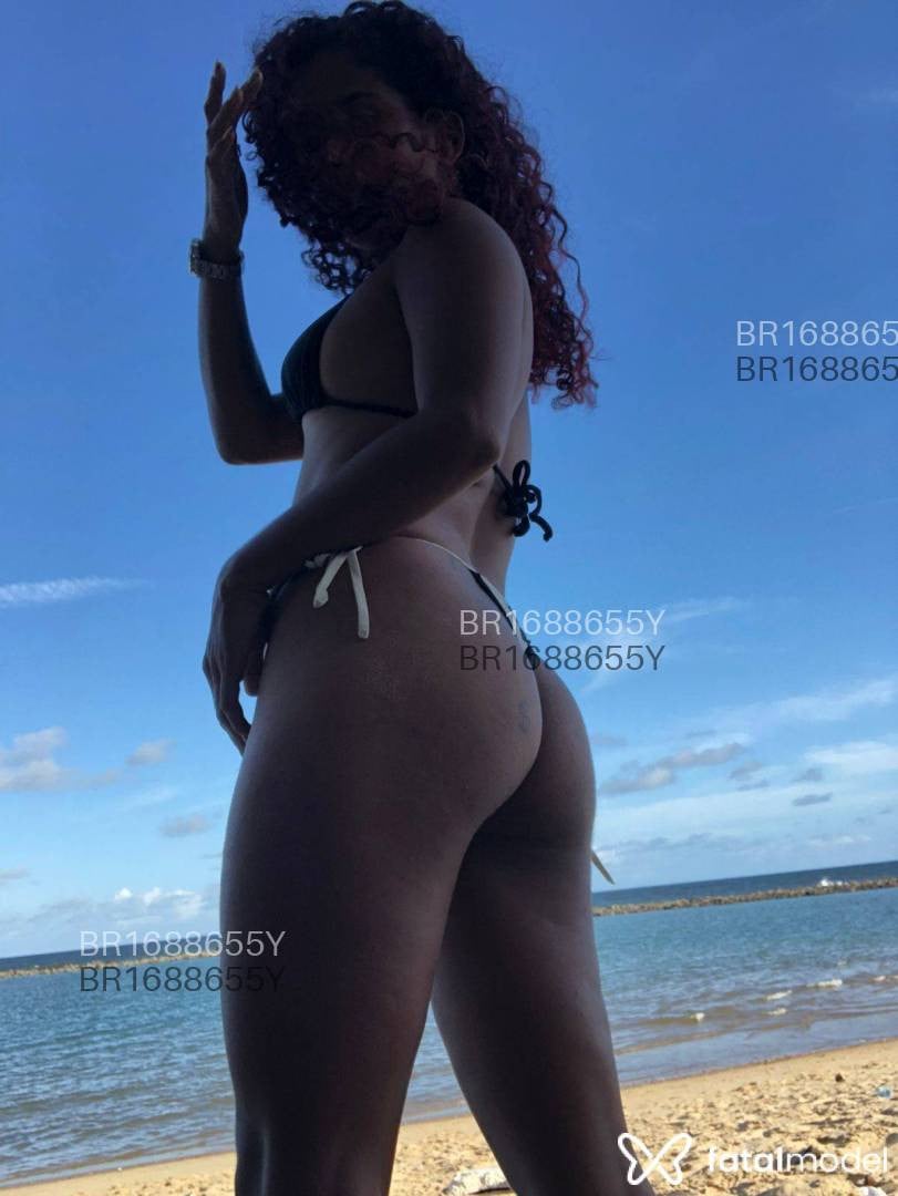 Acompanhante mulher com cabelo castanho de olhos castanhos em Olinda Acompanhante mulher com cabelo castanho de olhos castanhos em Olinda - Alexia