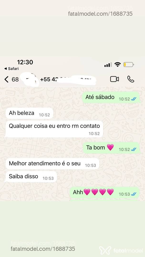 Acompanhante mulher com cabelo castanho de olhos mel em Maringá - Geovanna Campos