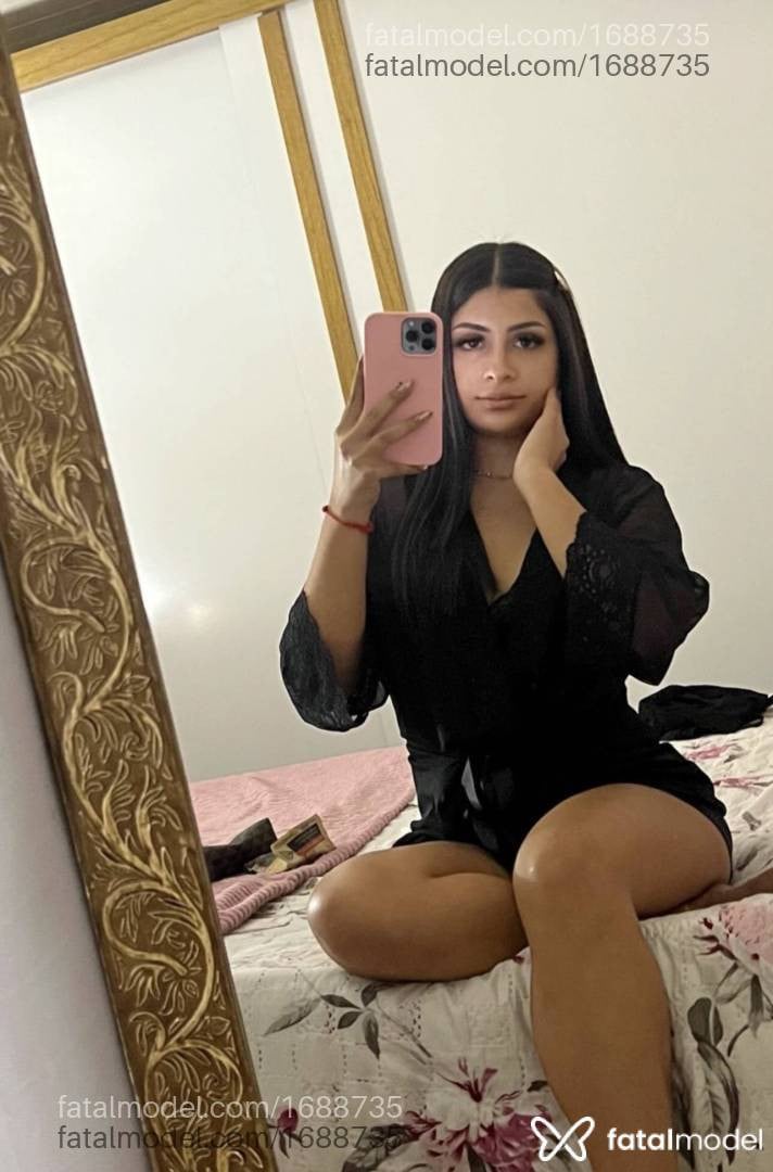 Acompanhante mulher com cabelo castanho de olhos mel em Maringá - Geovanna Campos