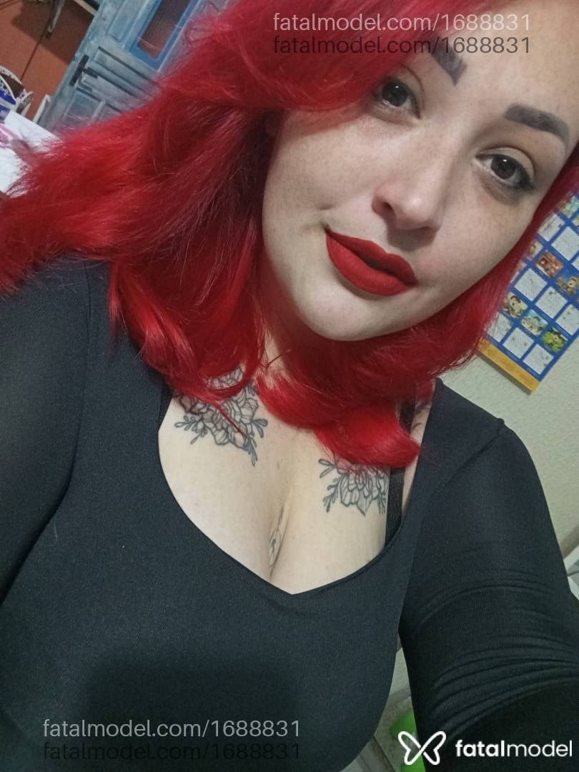 Acompanhante mulher ruiva (o) de olhos castanhos - Bruni santos