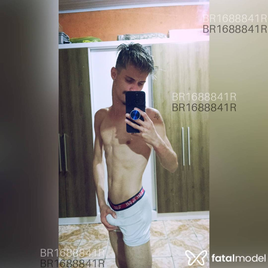Acompanhante homem com cabelo castanho de olhos castanhos em São Paulo - Daniel Prinnce