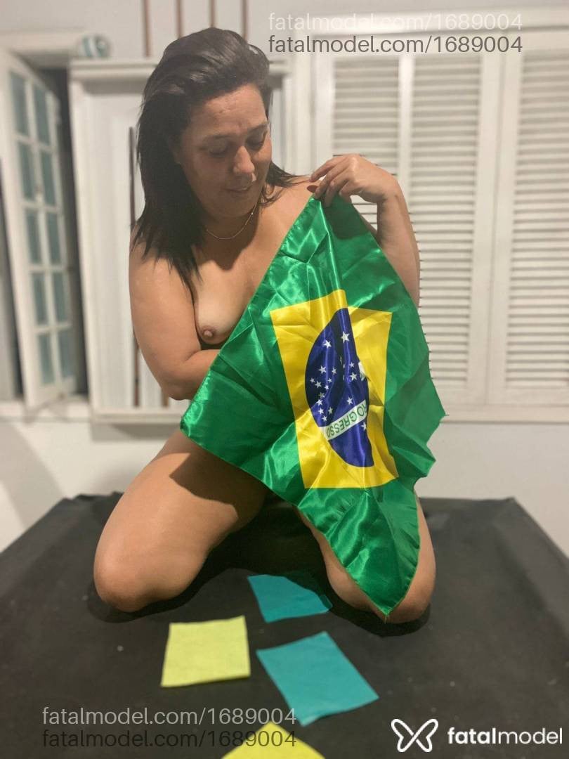 Acompanhante mulher morena (o) de olhos castanhos em Vila Velha - ágata Soares