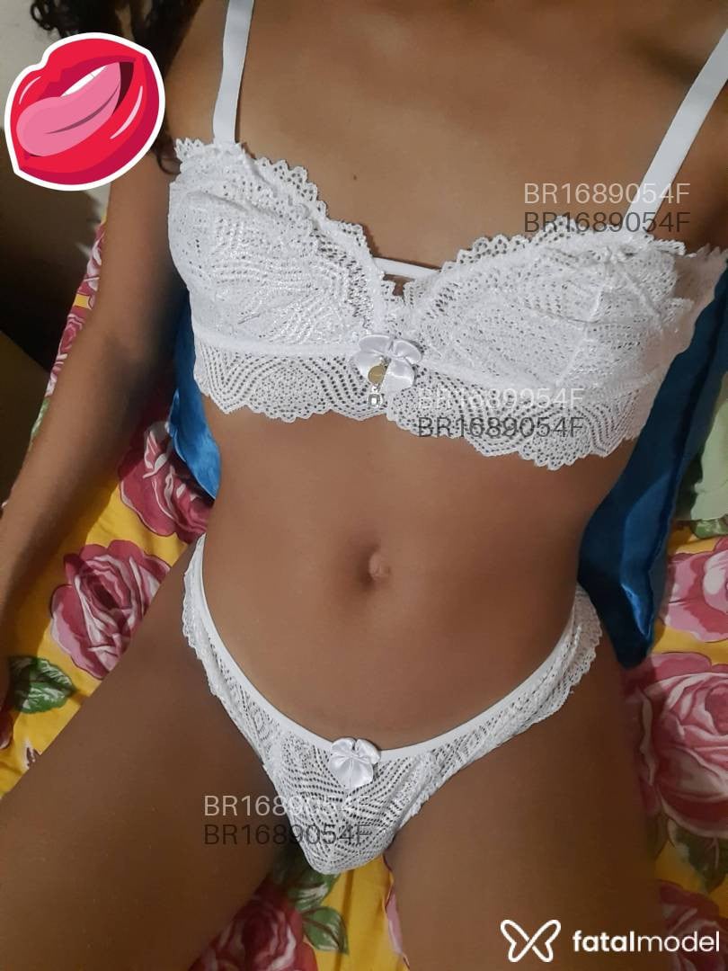 Acompanhante mulher trans com cabelo castanho de olhos castanhos em Governador Valadares Acompanhante mulher trans com cabelo castanho de olhos castanhos em Governador Valadares - Amanda Amorim