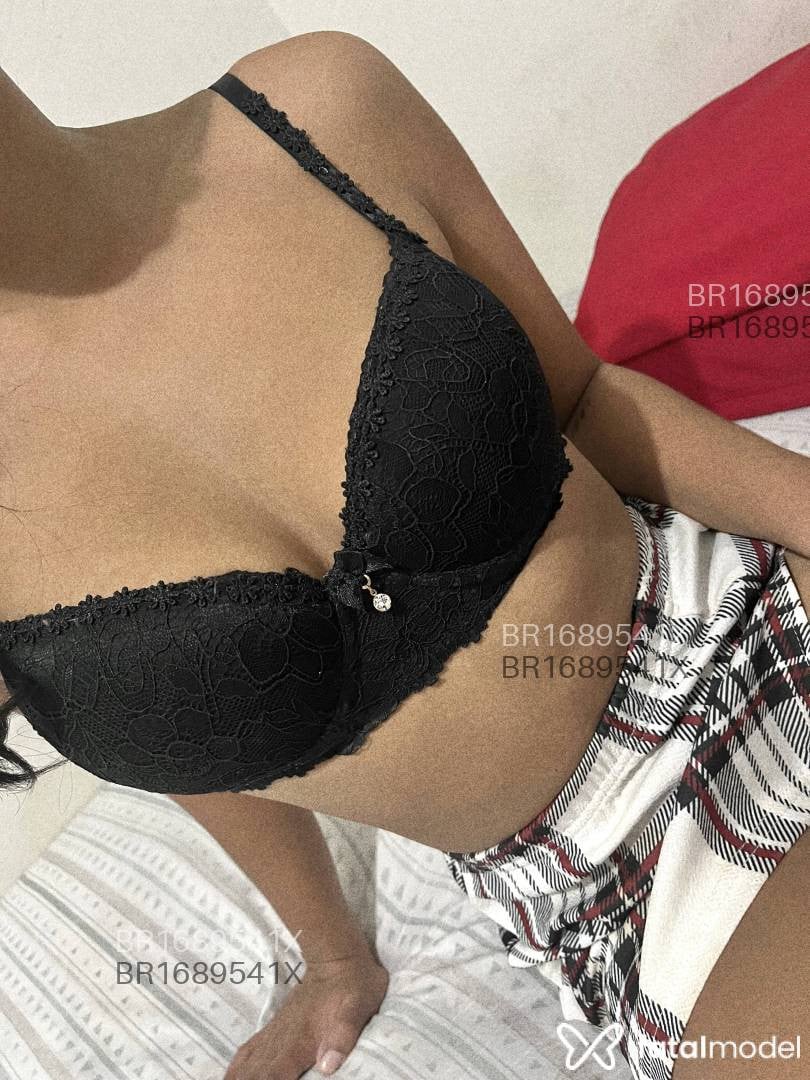 Acompanhante mulher morena (o) de olhos castanhos em Maringá - Paola