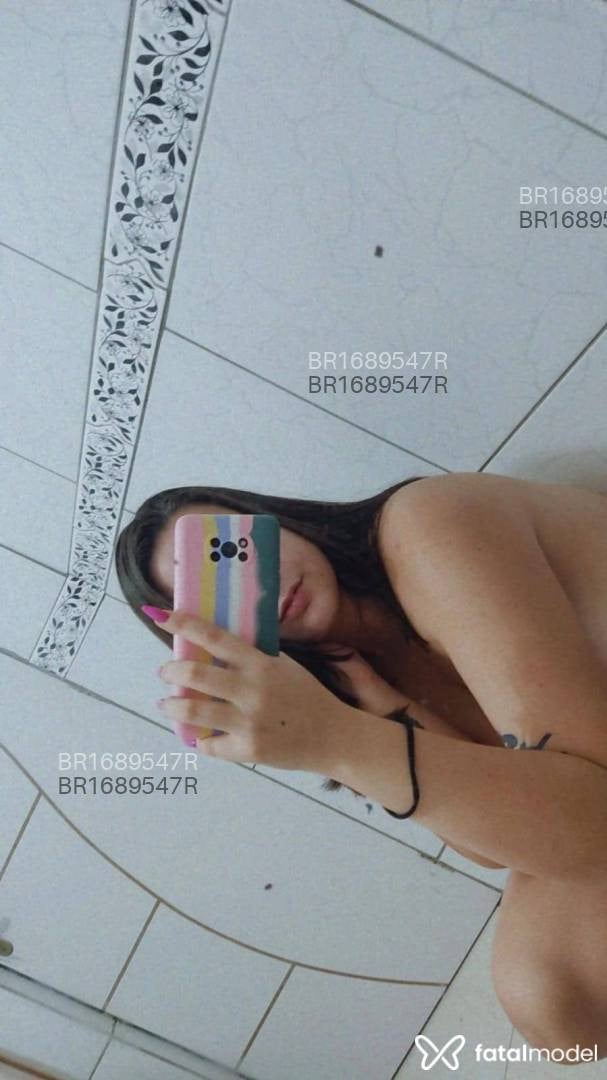Acompanhante mulher com cabelo castanho de olhos castanhos em Belém - Nicolle