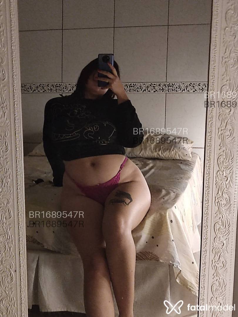 Acompanhante mulher com cabelo castanho de olhos castanhos em Belém - Nicolle