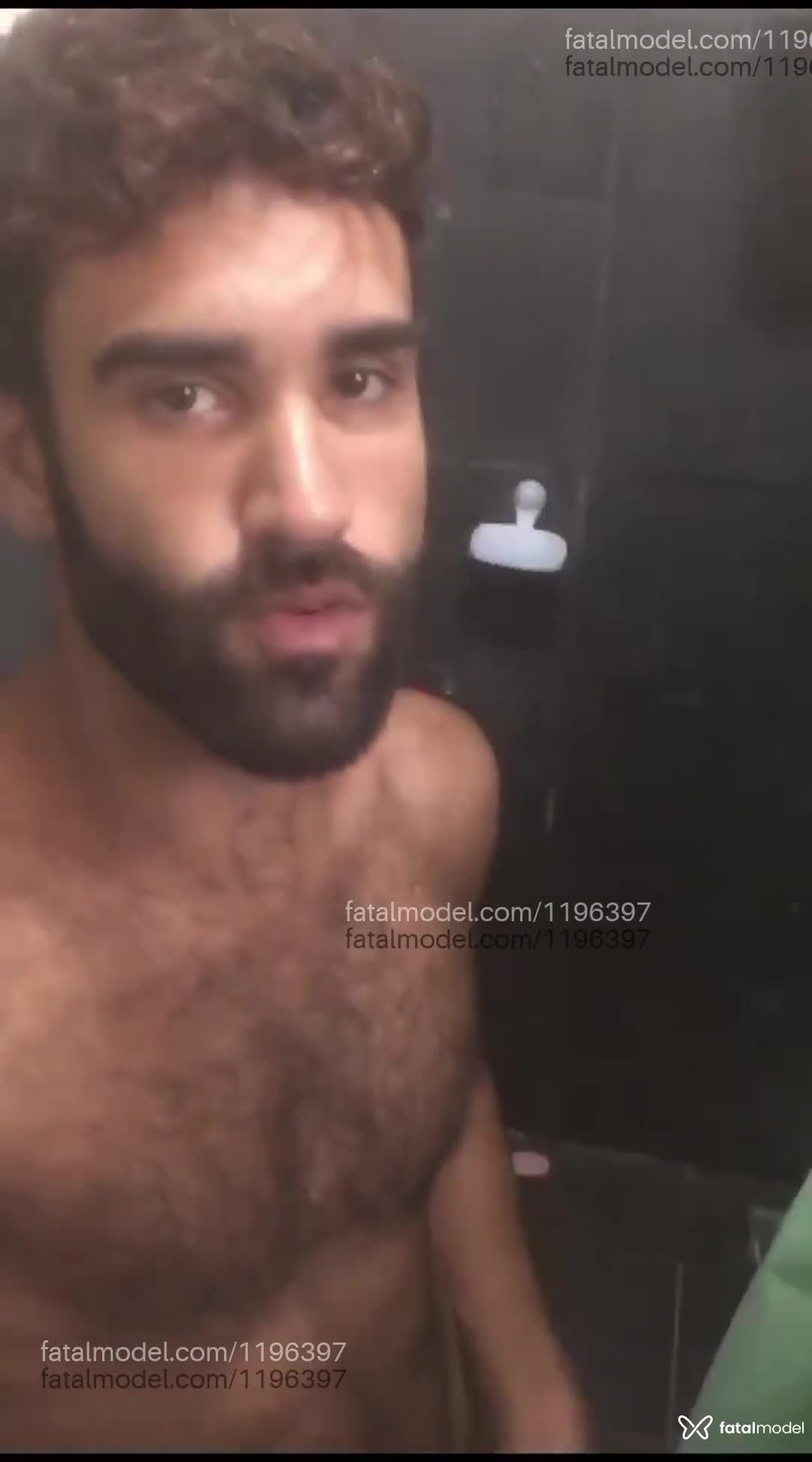 Acompanhante homem com cabelo castanho de olhos castanhos em Porto Alegre - Lucas Ribeiro