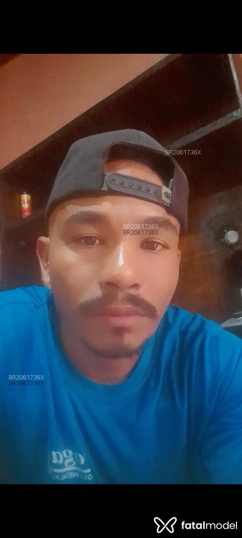 Acompanhante homem morena (o) de olhos pretos em Aparecida de Goiânia - Valcir Ramos