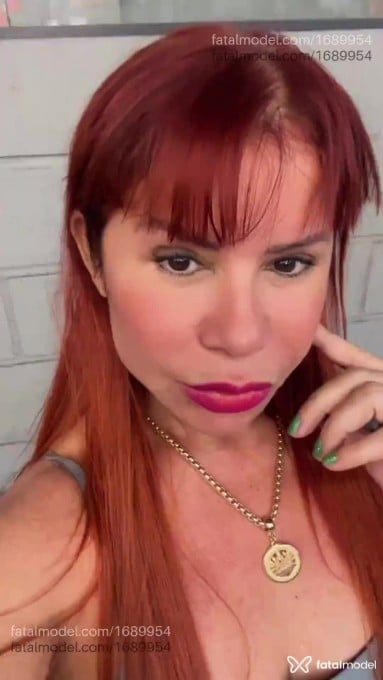 Acompanhante mulher ruiva (o) de olhos castanhos - Eduarda Lins