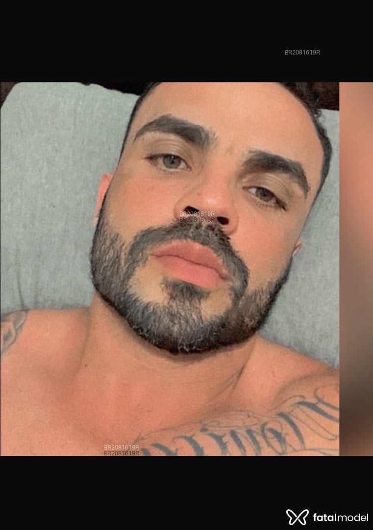 Acompanhante homem morena (o) de olhos verdes em São Paulo Acompanhante homem morena (o) de olhos verdes em São Paulo - Diego Dyfani