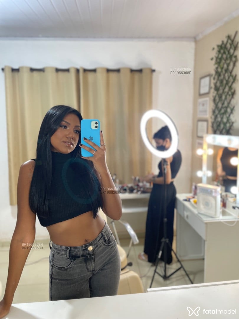 Acompanhante mulher morena (o) de olhos pretos em São Paulo Acompanhante mulher morena (o) de olhos pretos em São Paulo - Bianca