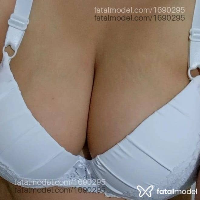 Acompanhante mulher morena (o) de olhos castanhos em Marau Acompanhante mulher morena (o) de olhos castanhos em Marau - Carol Santos