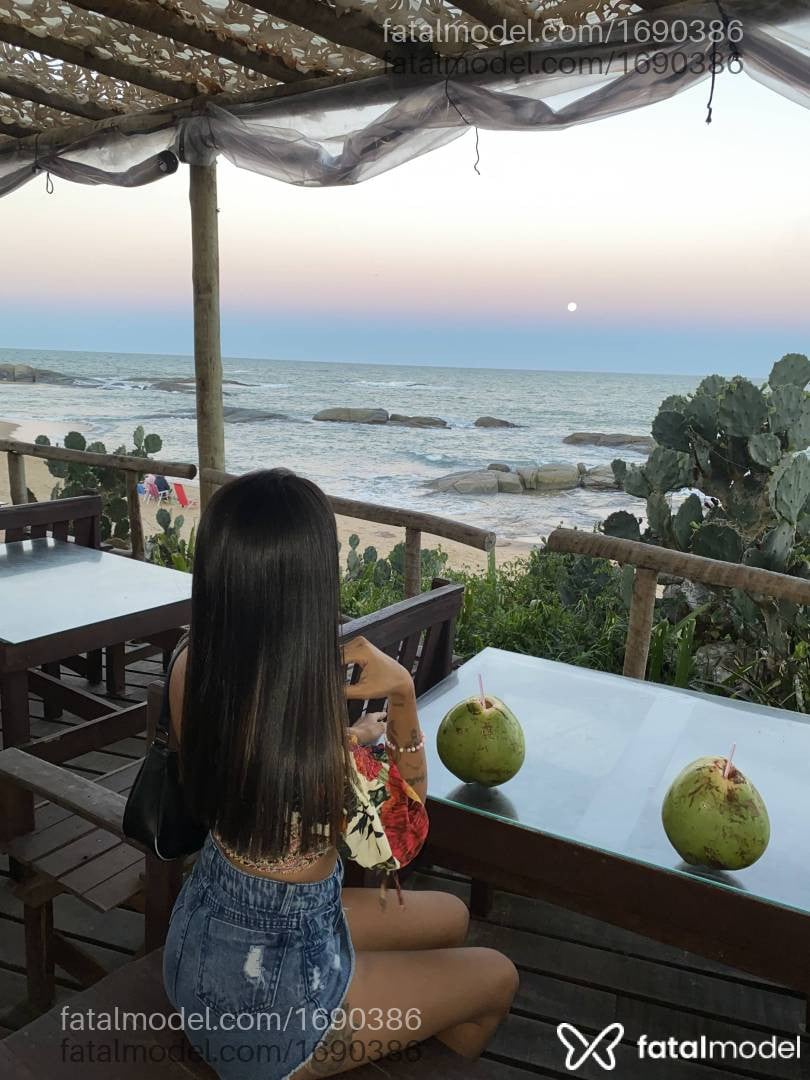 Acompanhante mulher morena (o) de olhos pretos em Rio das Ostras - Princesinhas