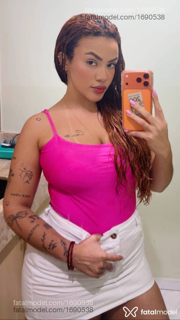 Acompanhante mulher loira (o) de olhos castanhos em Santo Antônio de Jesus - Jade Ohara