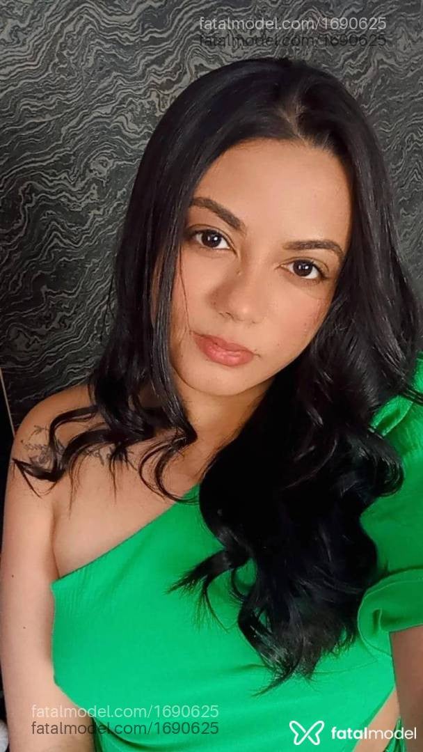 Acompanhante mulher morena (o) de olhos pretos - Vitória Castellani Acompanhante mulher morena (o) de olhos pretos - Vitória Castellani