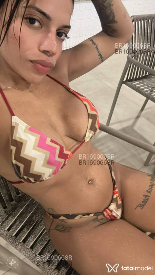 Acompanhante mulher com cabelo castanho de olhos castanhos em Rio de Janeiro - Lolaa