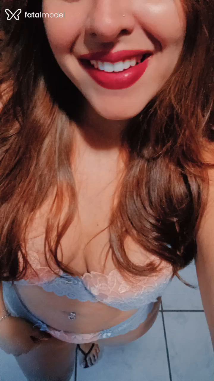 Acompanhante mulher com cabelo castanho de olhos castanhos - Natasha Acompanhante mulher com cabelo castanho de olhos castanhos - Natasha