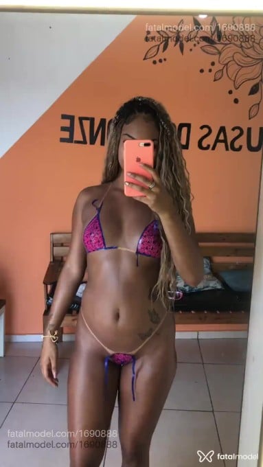 Acompanhante mulher loira (o) de olhos castanhos em Sete Lagoas Acompanhante mulher loira (o) de olhos castanhos em Sete Lagoas - Ludmilla Mineirnha