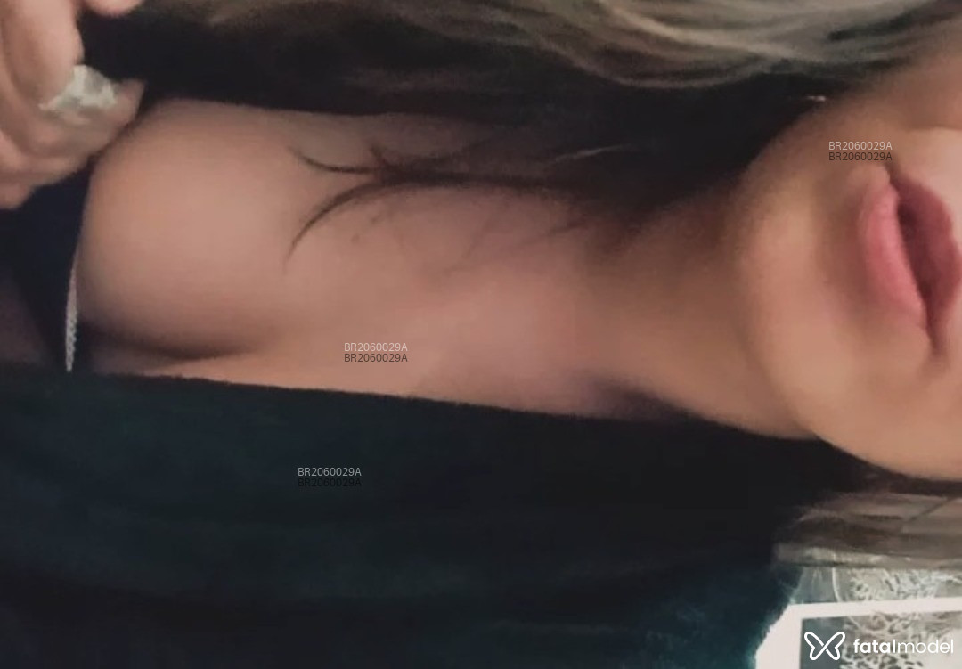 Acompanhante mulher loira (o) de olhos azuis em São Paulo - Bia Bella