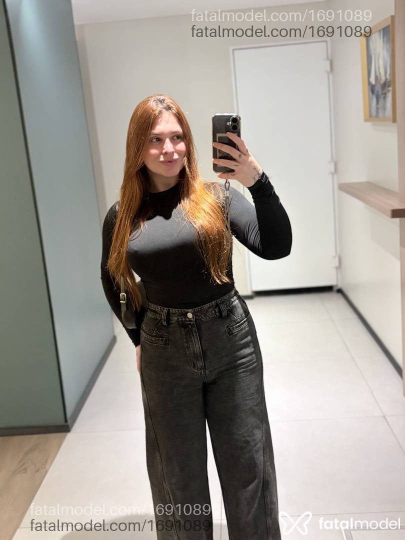 Acompanhante mulher ruiva (o) de olhos mel - Laraa