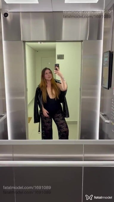 Acompanhante mulher ruiva (o) de olhos mel em Santa Maria - Laraa