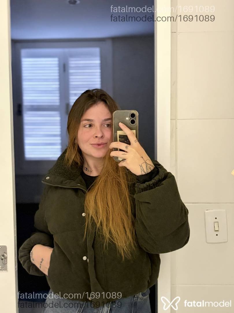 Acompanhante mulher ruiva (o) de olhos mel em Santa Maria - Laraa